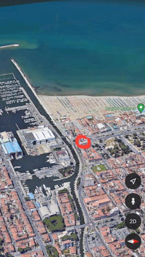 Appartement Ad Un Passo Dal Molo Con 2 Biciclette Incluse à Viareggio Extérieur photo
